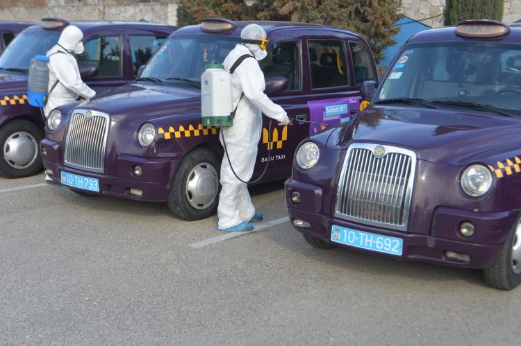 В бакинских такси установлены дезинфекторы - ФОТО