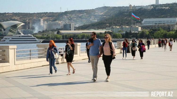 Бакинский бульвар после снятия запрета на посещение - ВИДЕО