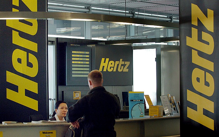 Крупнейший в мире сервис по прокату автомобилей Hertz объявил о банкротстве
