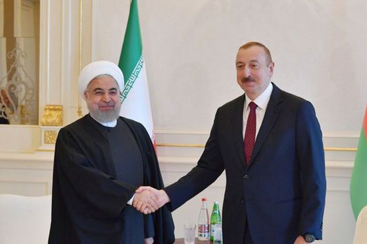 Хасан Рухани направил поздравительное письмо президенту Азербайджана 
