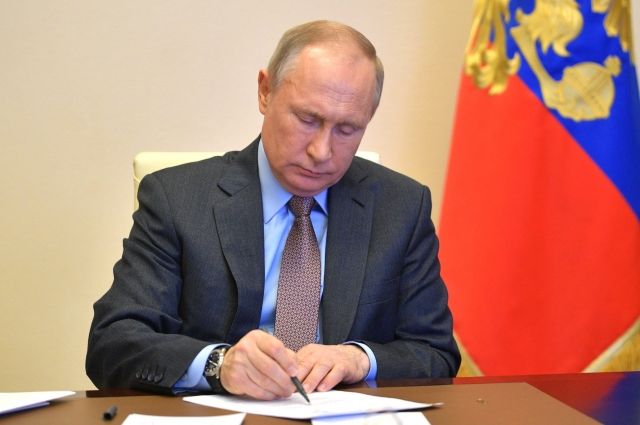 Путин подписал указ о проведении парадов в честь 75-летия Победы 24 июня