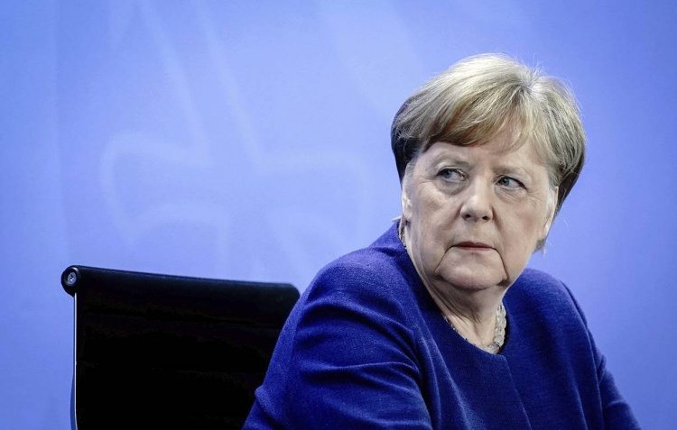 Меркель отказалась приехать в Вашингтон на саммит G7