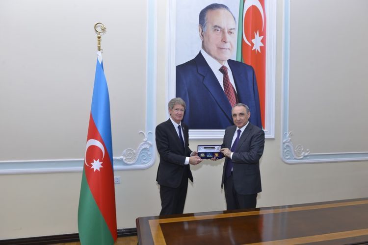 Генпрокурор Азербайджана встретился с послом Великобритании
