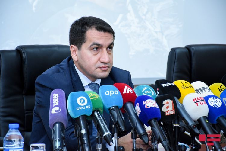 Помощник президента Азербайджана призвал международные структуры осудить нападки армянского лобби на СМИ
