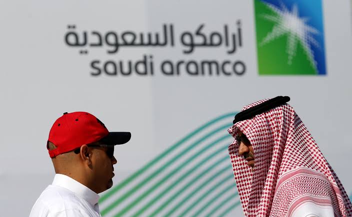 Saudi Aramco снизила декабрьские цены на нефть для Азии и США