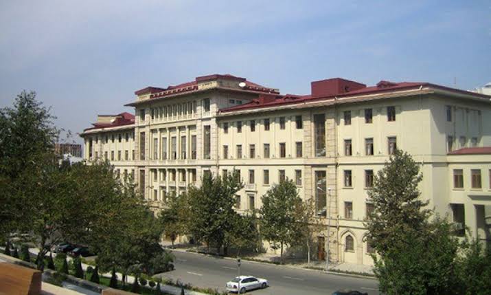 Кабмин Азербайджана ввел ряд ограничений в городах и регионах на фоне карантина 