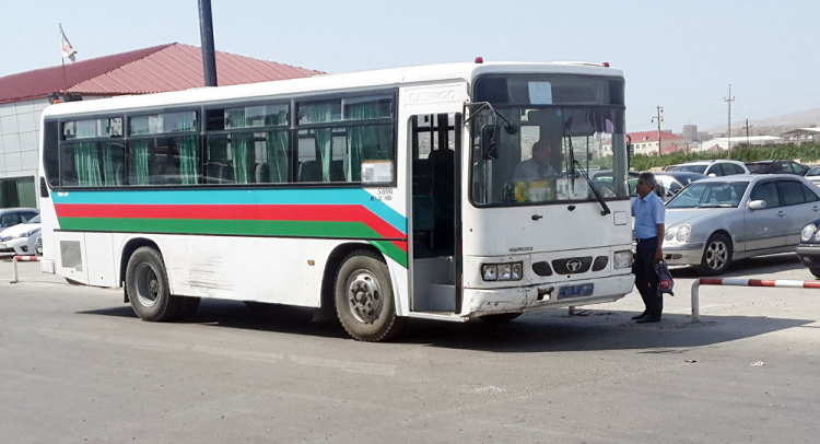 В Азербайджане предложили бесплатный проезд в общественном транспорте для военнослужащих