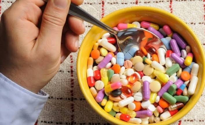 Медик назвала первые признаки нехватки витаминов в организме 