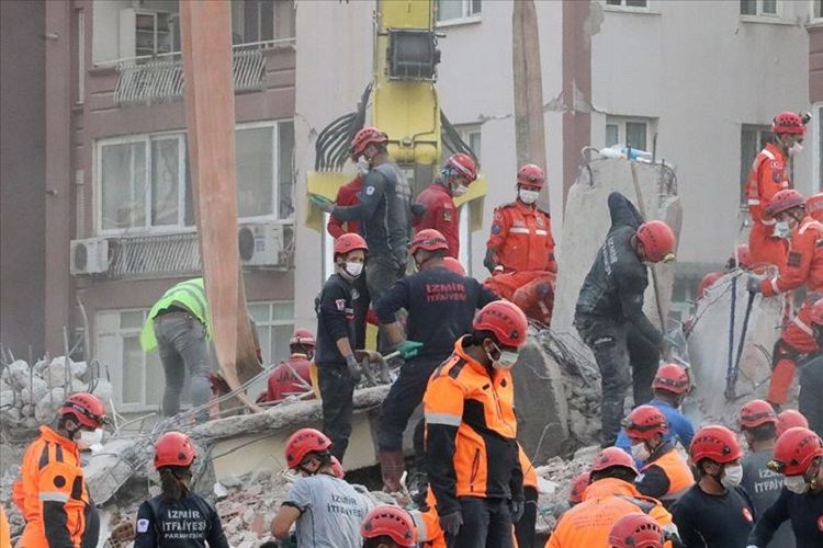 В Турции увеличилось число жертв землетрясения 