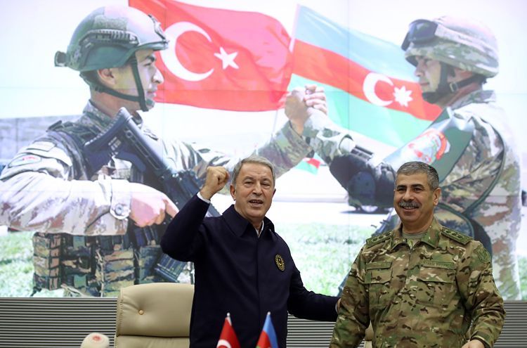Министр обороны Турции: Мы и в дальнейшем будем поддерживать наших азербайджанских братьев