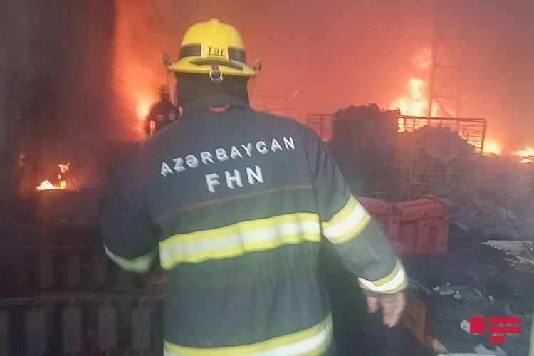 В результате пожара в Азербайджане погибли двое детей
