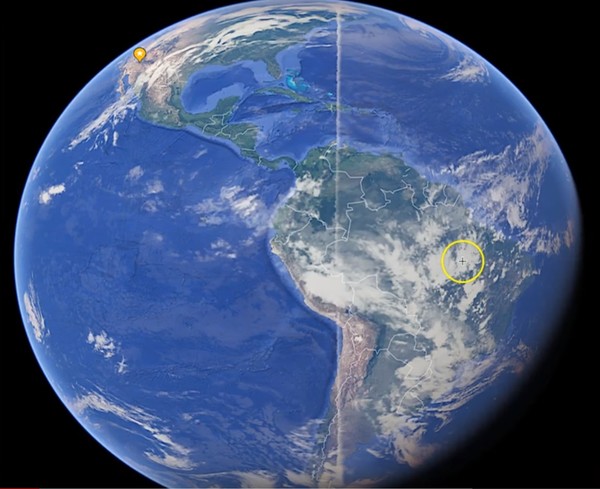 Пользователи Google Earth заметили в небе невероятно длинное облако - ВИДЕО