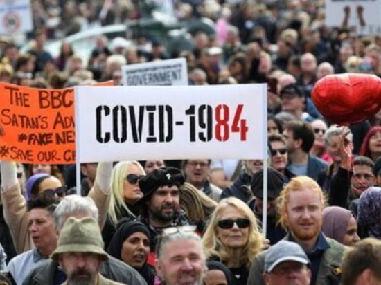 На Кипре прошли протесты против ограничений из-за COVID-19
