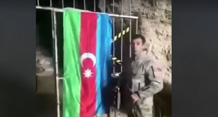 Азербайджанский солдат в Азыхской пещере - ВИДЕО