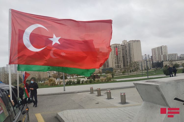 В Баку проходит победное шествие по случаю освобождения Агдама - ФОТО