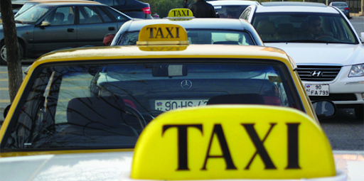 В МВД Азербайджана разъяснили, какие виды служб такси смогут работать в выходные дни