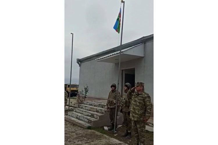 В селе Шелли Агдамского района поднят флаг Азербайджана
