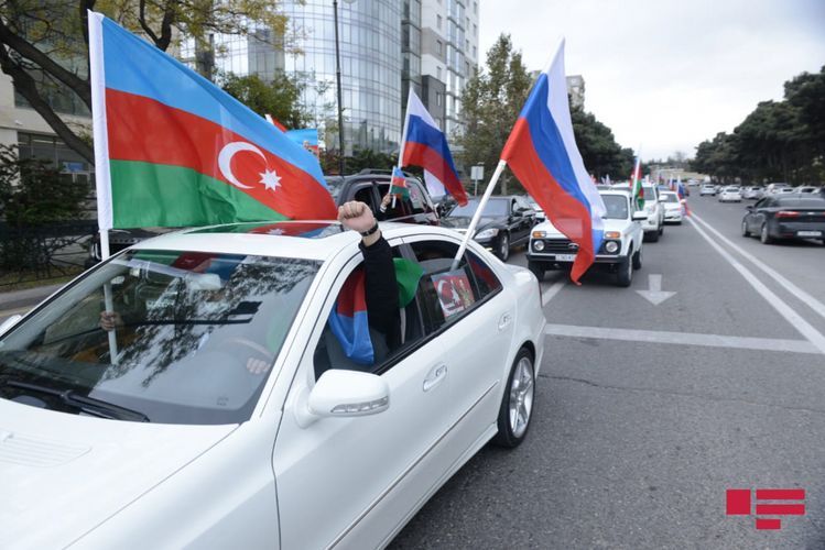 В Баку проведен автопробег по случаю освобождения Кяльбаджара - ФОТО