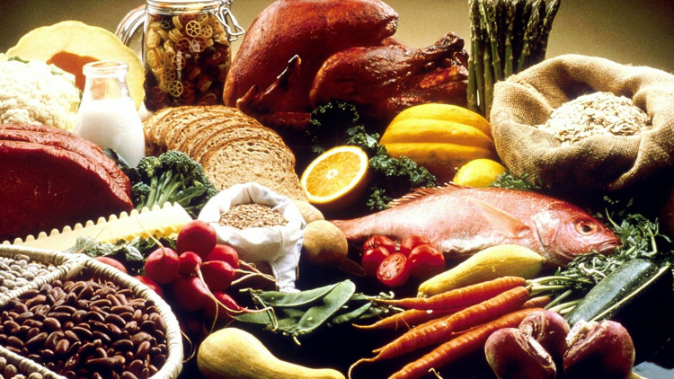Названы продукты, помогающие защититься от коронавируса