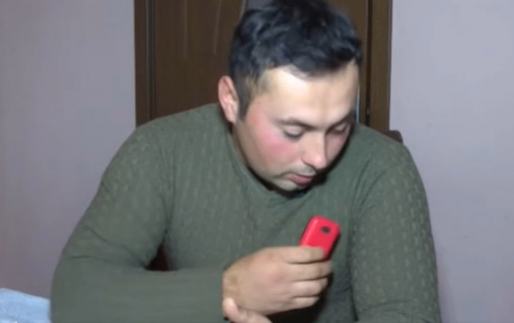 Телефон, спрятанный в груди, спас героя Карабахской войны от смерти  - ВИДЕО