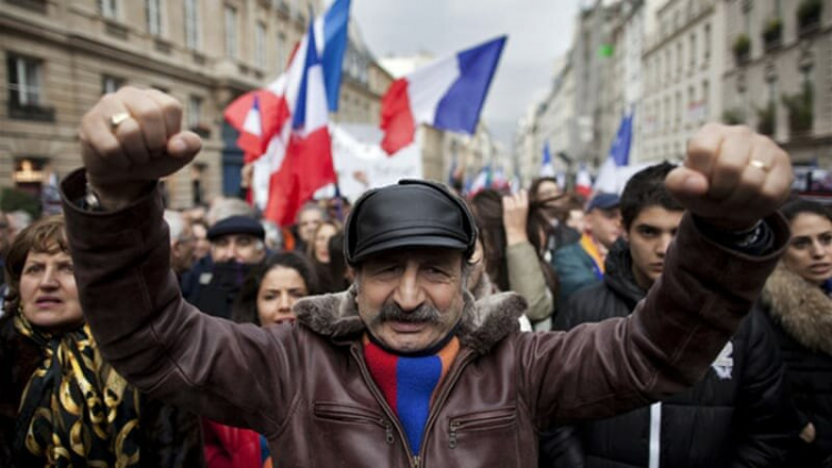Во Франции проживают 600 тысяч армян, этот шаг не будет ими забыт - НО ВЫВОДЫ БАКУ СДЕЛАЕТ 