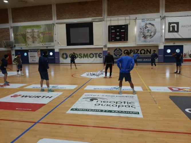Греция оставила азербайджанский клуб без четверых игроков
