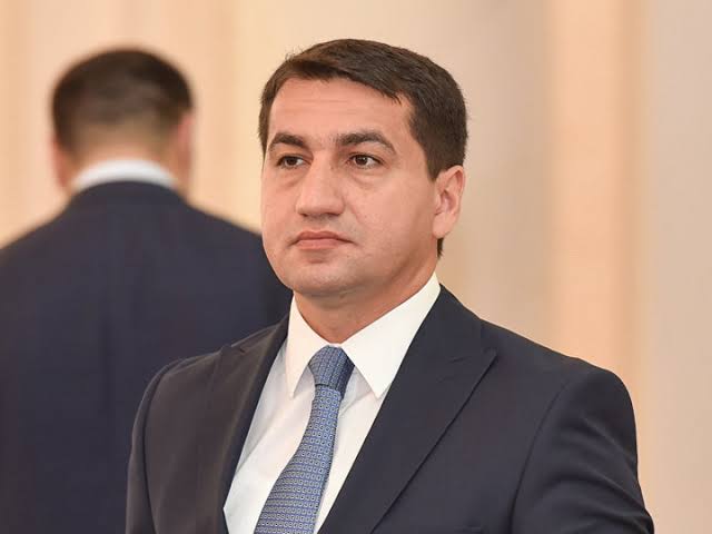 "Армяне пытаются компенсировать потери атакой на наши жилые массивы" - помощник президента 