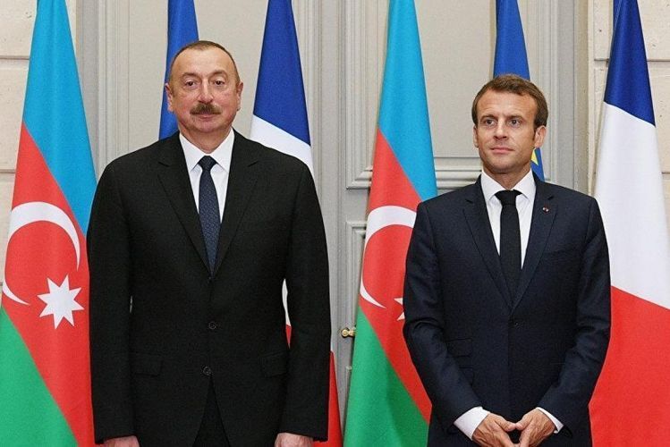 Эмманюэль Макрон позвонил президенту Ильхаму Алиеву