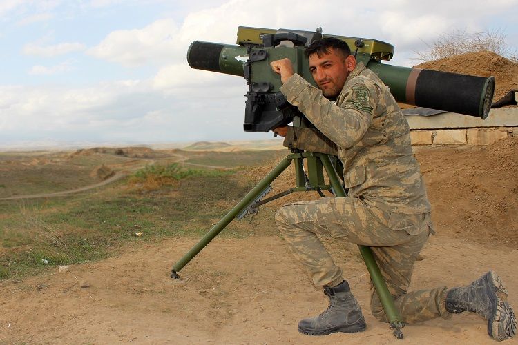 Минобороны Азербайджана: Герой апрельских боев уничтожил еще 11 единиц армянской бронетехники - ФОТО