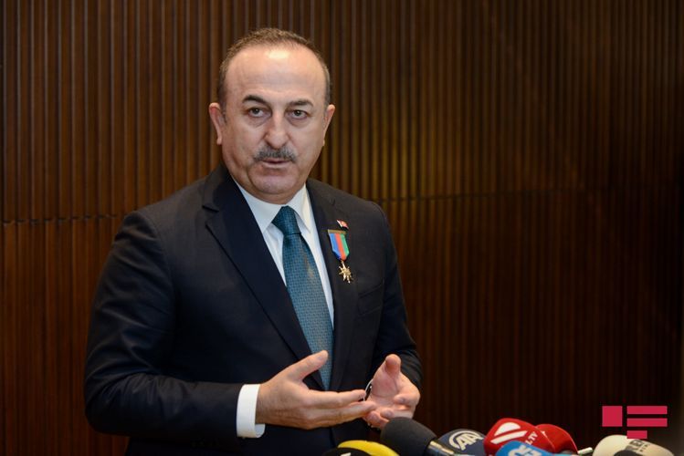 Мевлют Чавушоглу: Мир должен поддерживать Азербайджан