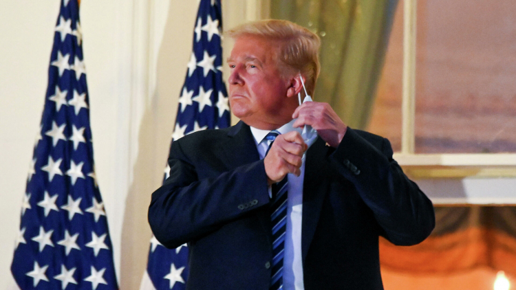 Трамп согласился перенести вторые дебаты