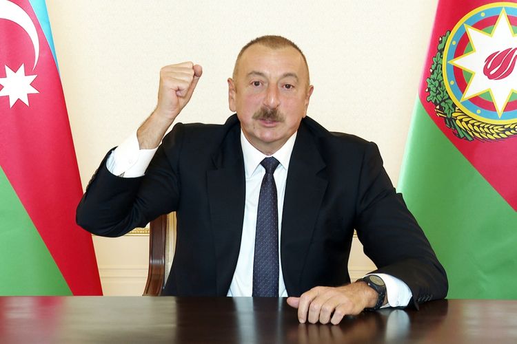 Президент: Мы не претендуем на землю других стран, но и свою землю никому не отдадим