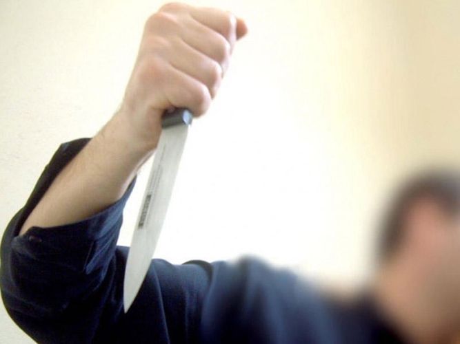 В Баку ранили ножом 14-летнего подростка