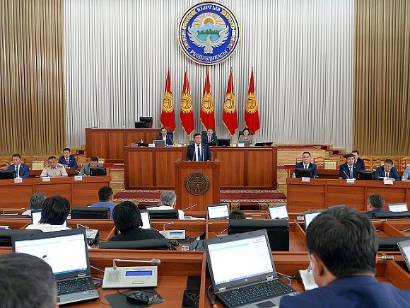 В Киргизии утвердили новое правительство