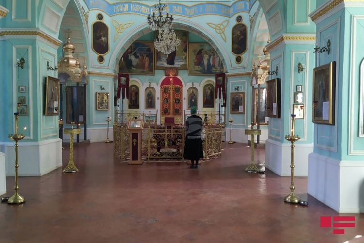 В православной церкви в Гяндже проходит церемония поминания шехидов - ФОТО