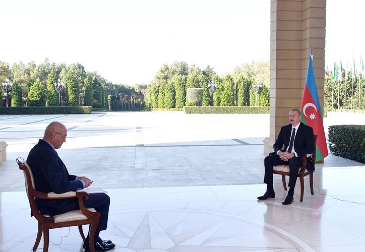 Президент Ильхам Алиев: Я очень счастлив, что мы все дарим эту радость победы нашим людям 