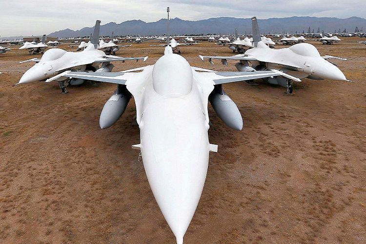 США намерены подарить Болгарии два списанных истребителя F-16