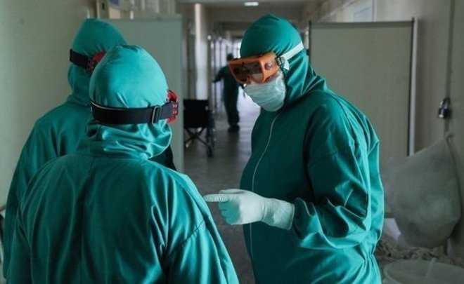 В России за сутки от коронавируса скончались 296 человек 
