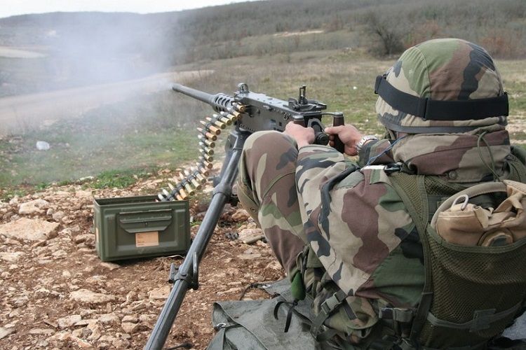 Азербайджанская Армия не подвергает обстрелу мирное население