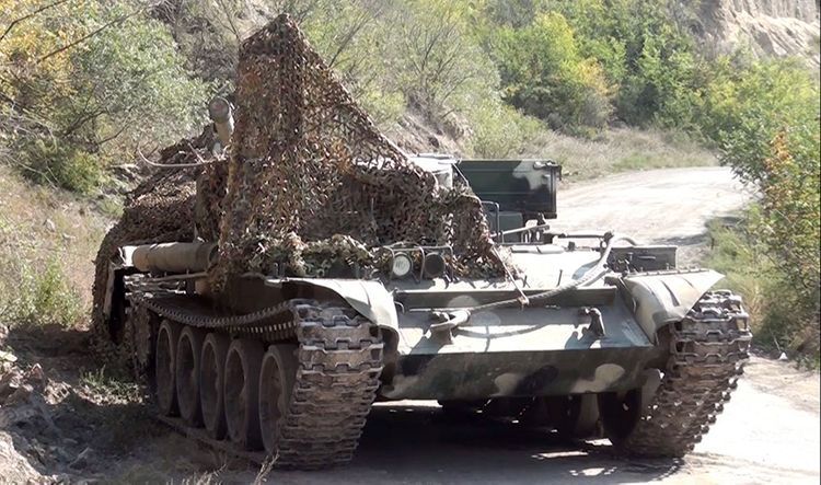 Брошенная в Губадлы военная техника армянской армии  - ВИДЕО