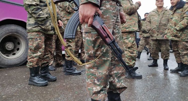 Военнослужащие Армении массово отказались ехать в Нагорный Карабах: есть арестованные