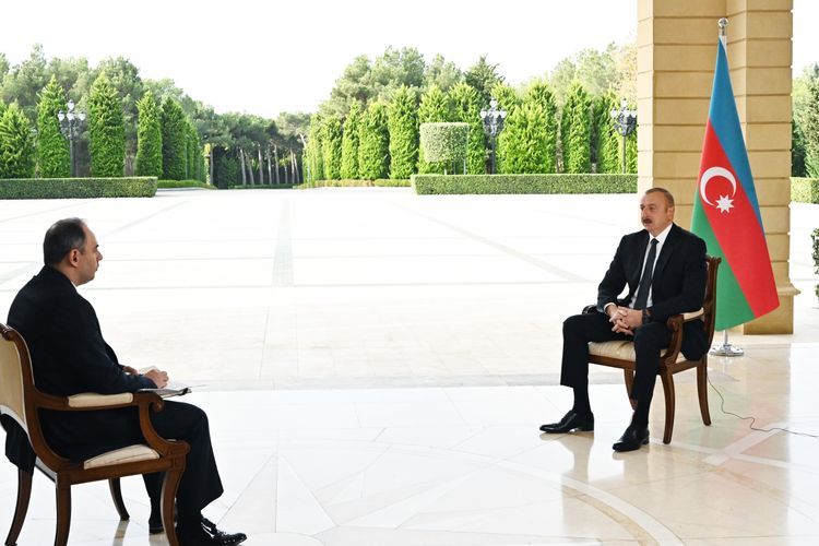 Президент Азербайджана: Говорить об отправке миротворцев в зону конфликта преждевременно