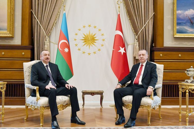 Ильхам Алиев Эрдогану: Азербайджан готов оказать братской стране всяческую помощь