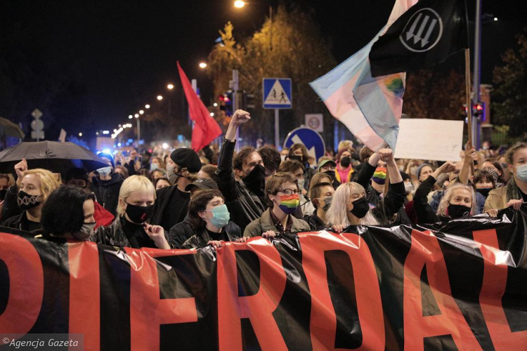 В Польше вспыхнули протесты против нового закона о запрете на аборты 