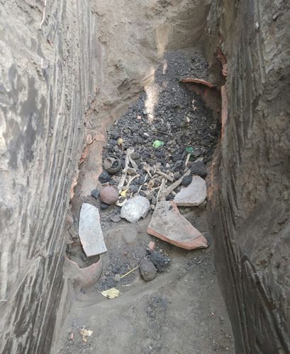 В Тертере обнаружены кувшинные могилы
