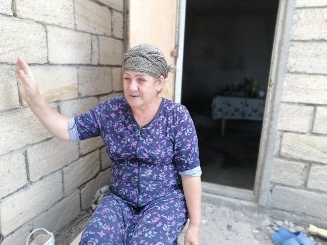 Оставшаяся без гроша и крова азербайджанка-дочь богача бросила вызов судьбе - ЕЙ ПРИСНИТСЯ ТА САМАЯ ЯБЛОНЯ  - ФОТО