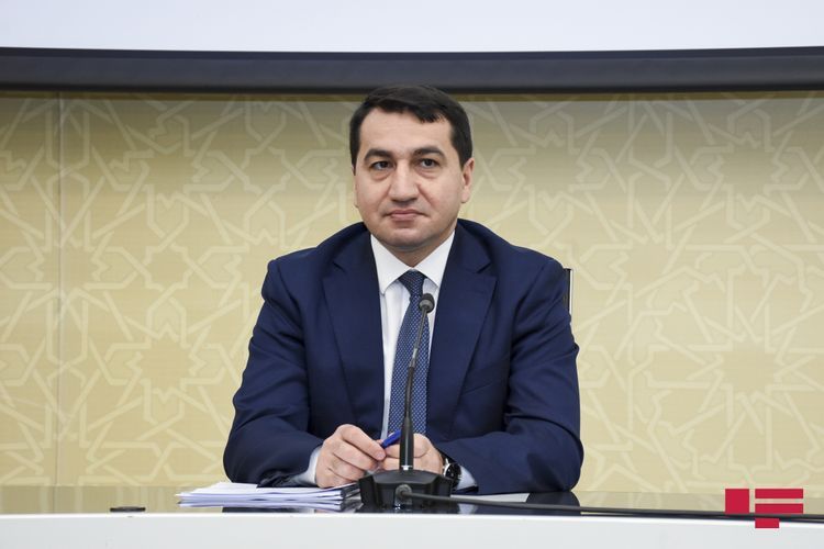 Хикмет Гаджиев провел обсуждения в Стамбуле с представителями международных медиа-структур