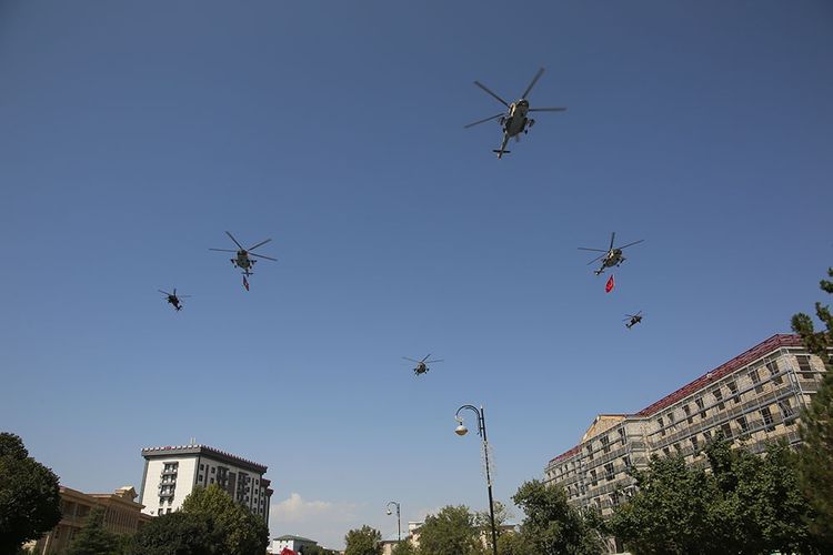 ВВС Азербайджана и Турции совершили совместные полеты над городом Гянджа - ФОТО - ВИДЕО