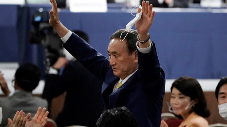 Есихидэ Суга стал новым премьером Японии