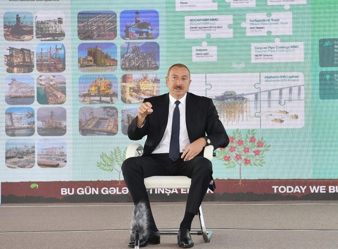 Президент Азербайджана: Привозить откуда-то людей и расселять их на оккупированных землях – преступление